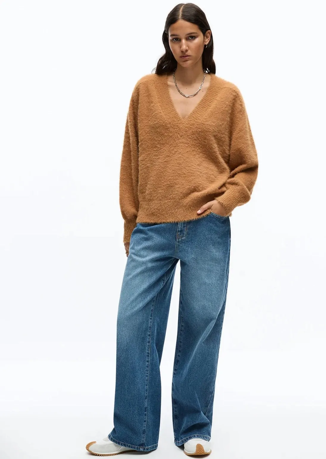 Essential V Neck Caramel
